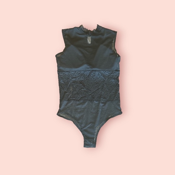 Aura Women's Black Bodysuit Lace Size Sm. - Picture 3 of 3
